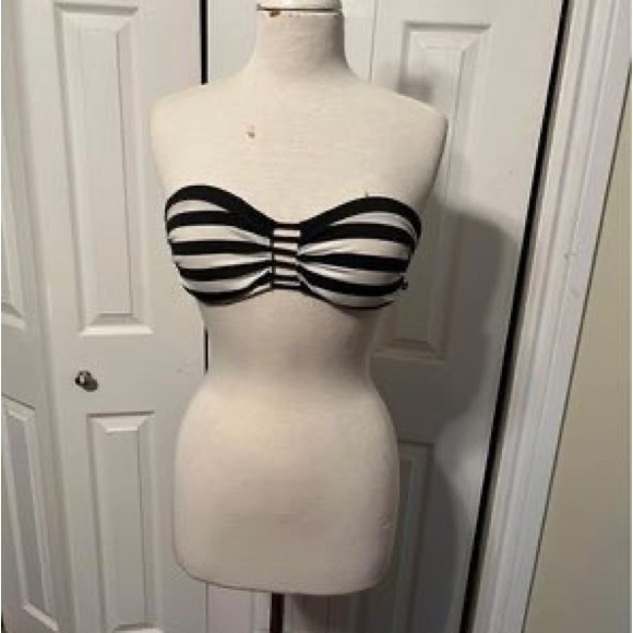 Strapless La vie en rose swim top, size S - Picture 1 of 2